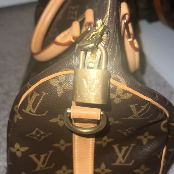 SOLD!!! 💯 Auth Louis Vuitton Speedy Bandoulière 30 - Picture 5 of 16